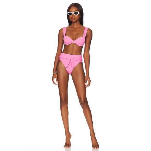 🩷NWT WEWOREWHAT Claudia Bikini Top Bubblegum Pink/Barbie - Picture 4 of 9